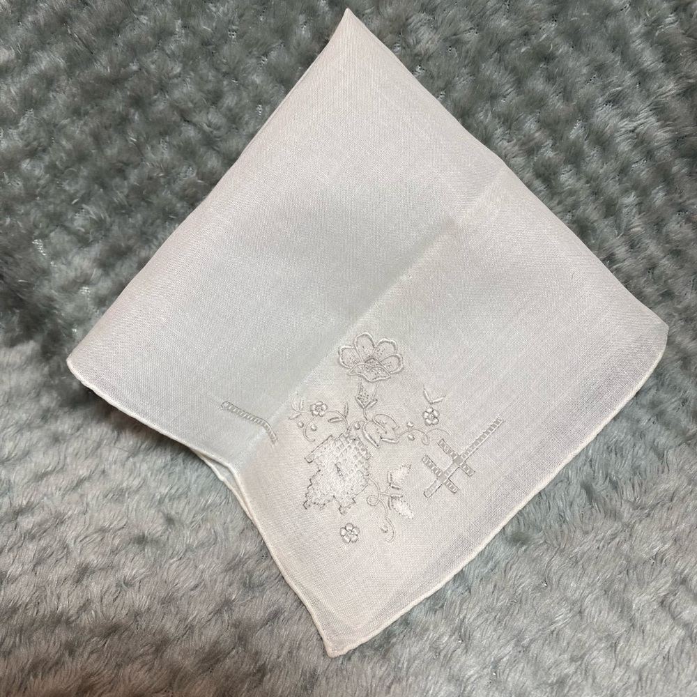 Fancy Vintage Embroidered Ladies Handkerchief